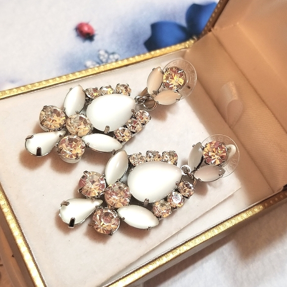 NEW Premier Designs Crystal & Moonglow Glam Earrings - Picture 4 of 6